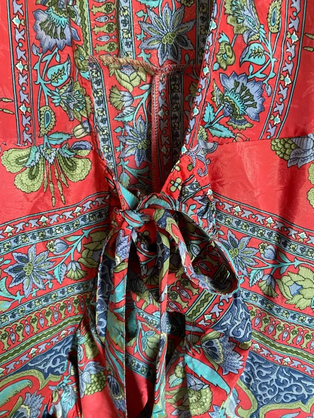 Vintage Silk Mix Over Shirt / Robe / Kimono with Ruffle and Bow Tie Detail - Picture 7 of 9